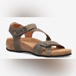 Taos Women’s Trulie Sandals Size EU 40 (9-9.5)